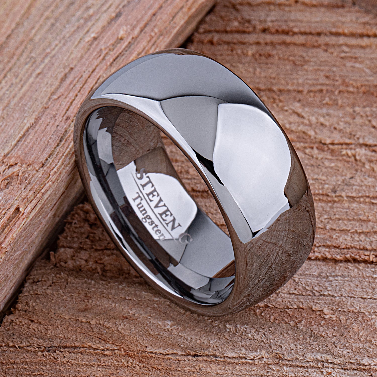 Men's Wedding Bands: Should You Choose Yellow Gold, White Gold or Platinum?